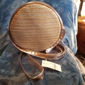 NWT NY&C ROUND TWEED AND ROSE GOLD IN COLOR CROSS BODY